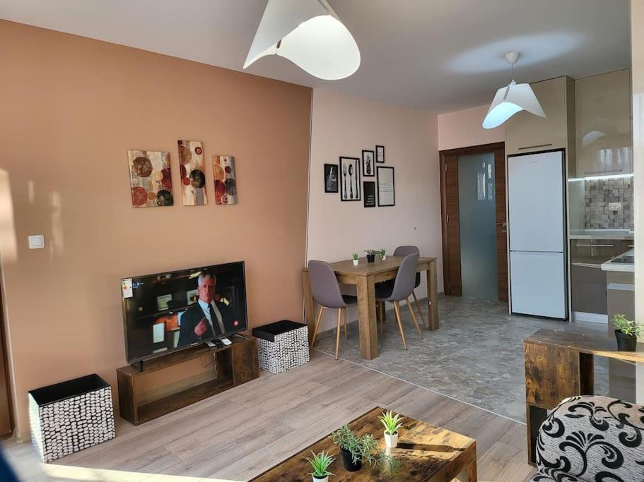Stylish Apartment Near City Center Plovdiv Exterior photo