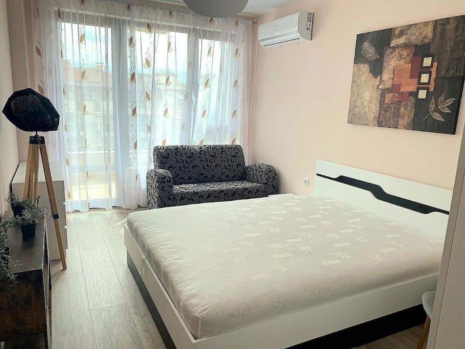Stylish Apartment Near City Center Plovdiv Exterior photo