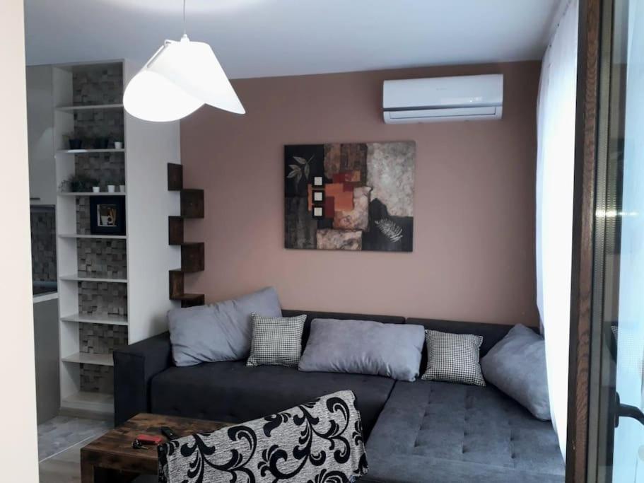 Stylish Apartment Near City Center Plovdiv Exterior photo