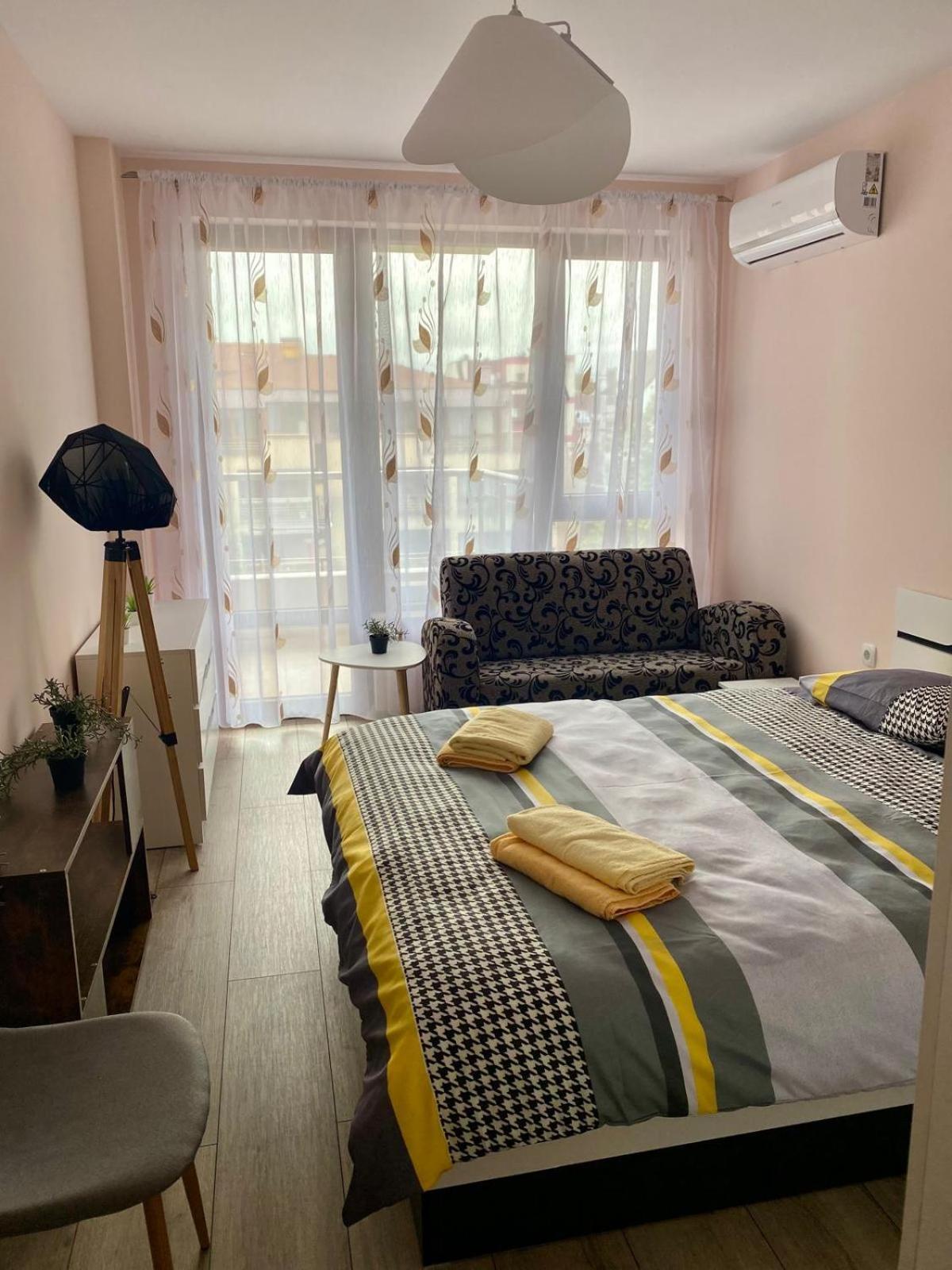 Stylish Apartment Near City Center Plovdiv Exterior photo