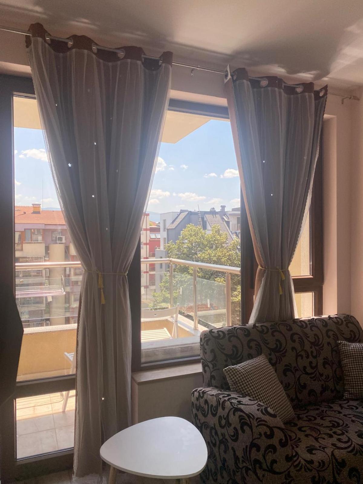 Stylish Apartment Near City Center Plovdiv Exterior photo